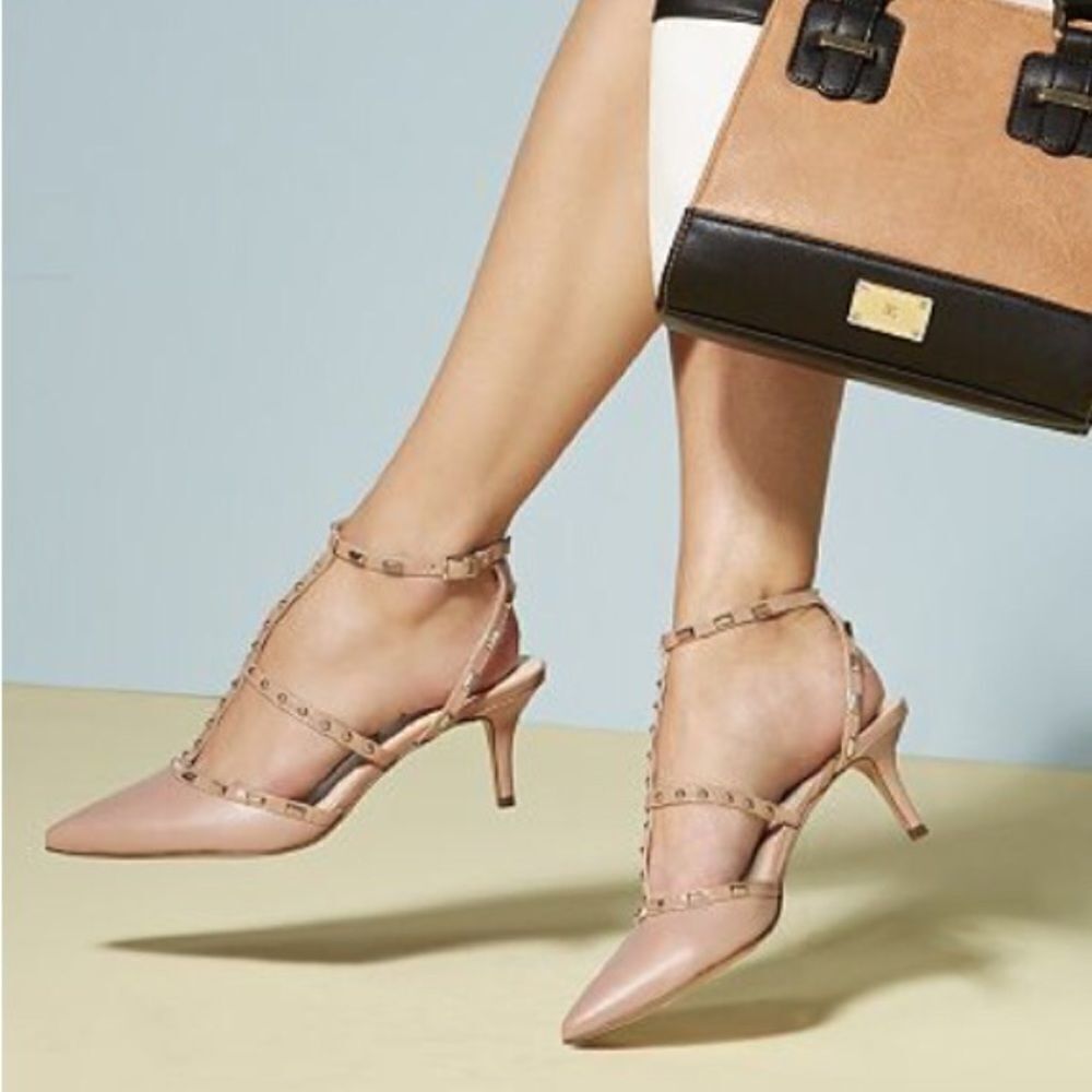 ✨Ji Mei Shoes Nude Pale Pink Pointed Toe Heels✨